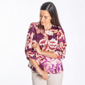 Blusa ¾ com Decote Redondo